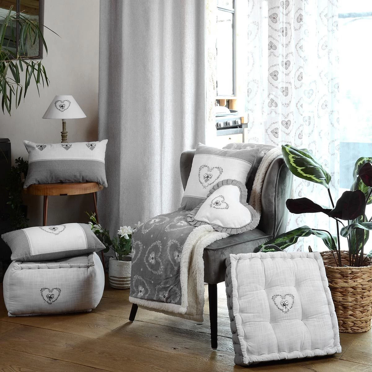 Tenda Arredo Coprente Pauline Con Borchie 140x260 Cm W670 - immagine 12